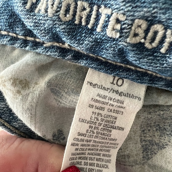 American Eagle Distressed Jeans - Picture 5 of 10